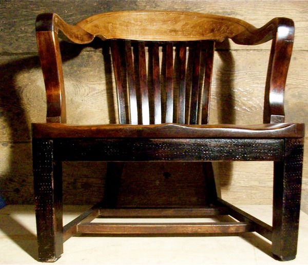 "via chair I" media: shrubbi $400